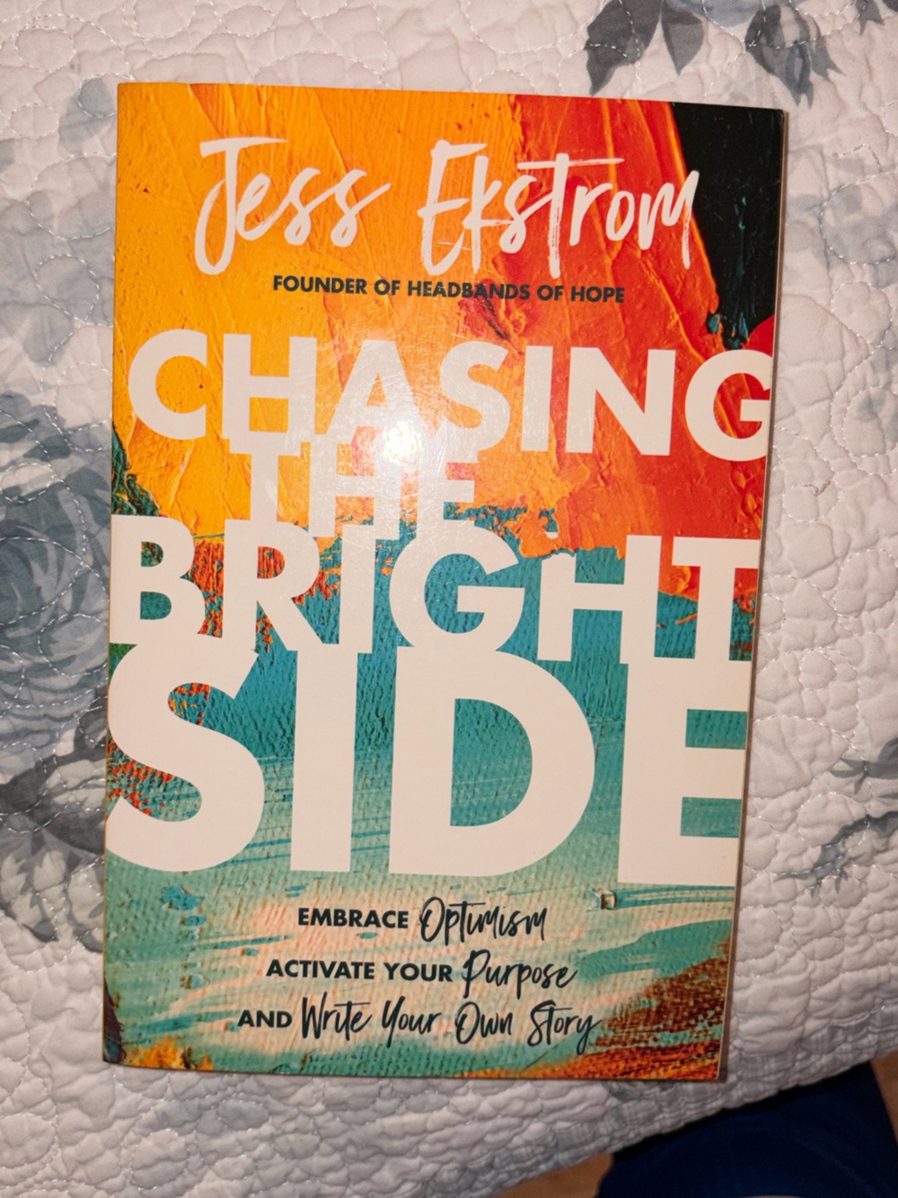 *BRAND NEW* ‘Chasing the Brightside’ by Jess Ekstrom book - Picture 1 of 4